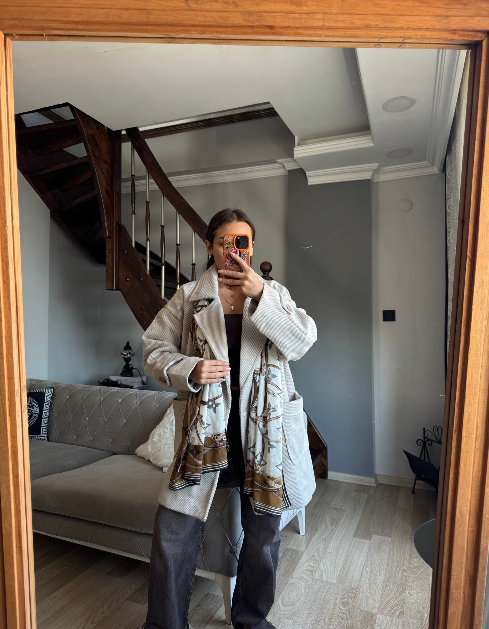 Yumuşak Dokulu Cepli Kısa Kaban - Krem