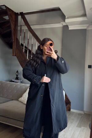 Uzun Düğmeli Gömlek Yaka Mont - Siyah