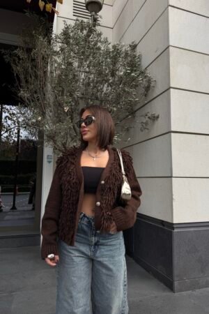 Püsküllü Düğmeli Triko Hırka - Kahverengi