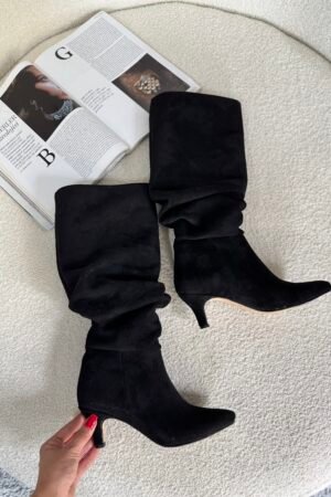 Büzgülü Sivri Burun Siyah Süet Çizme