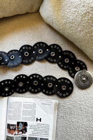 Büyük Gümüş Tokalı Bohem Siyah Kemer