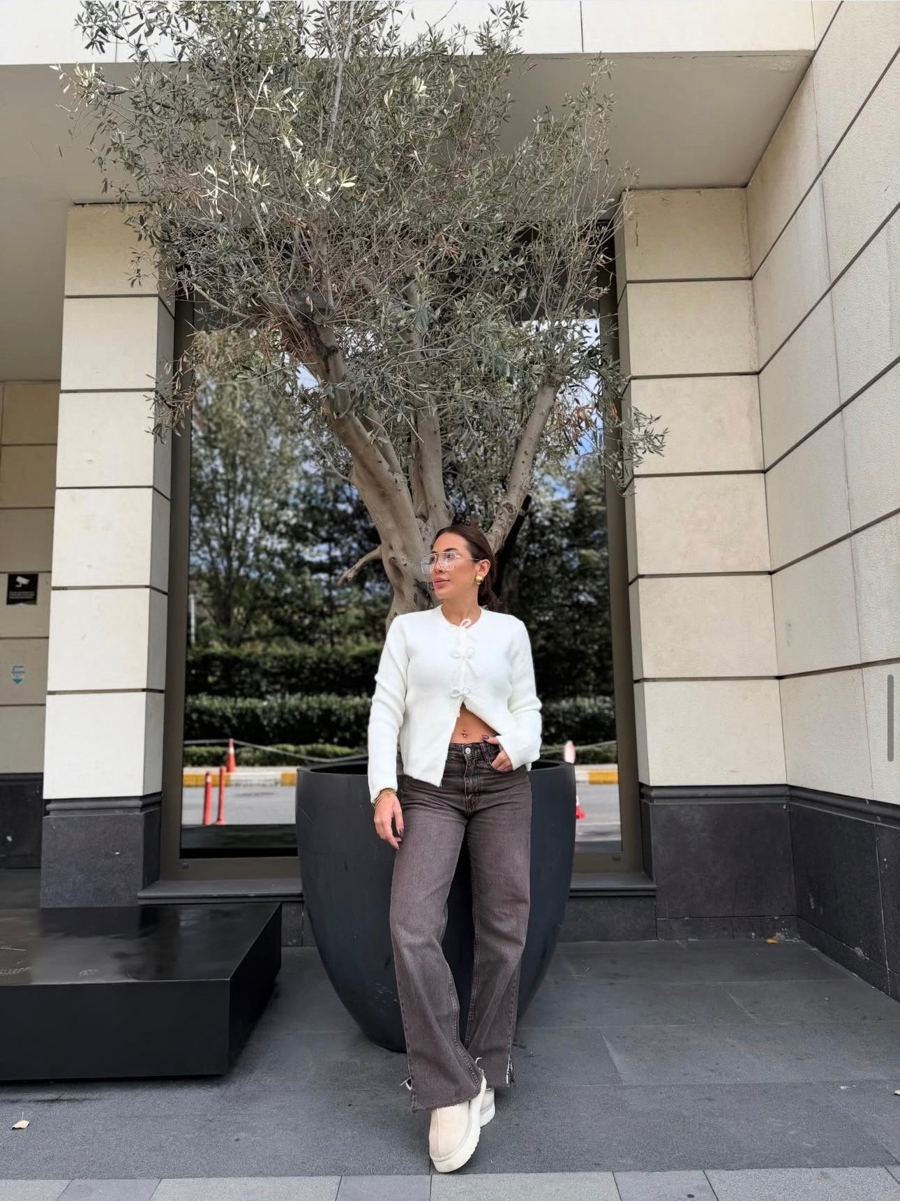 Fiyonk Boncuklu Çıtçıtlı Triko Hırka - Görsel 2