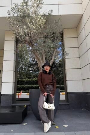 Yakası Kürklü Düğmeli Triko Hırka