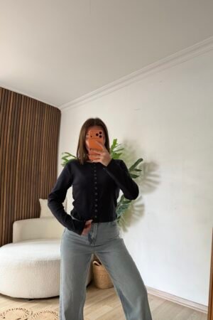 Önü Çıtçıtlı Uzun Kollu Crop Body