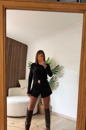 Gold Toka Detaylı Siyah Şort Etek