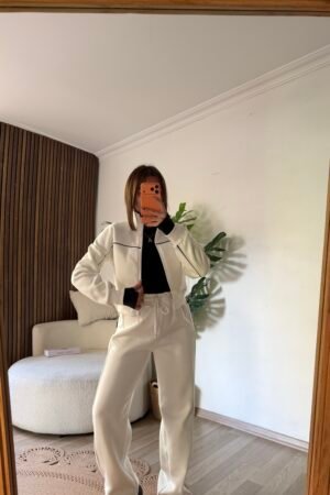 Şerit Detaylı Üç İplik Eşofman Takımı