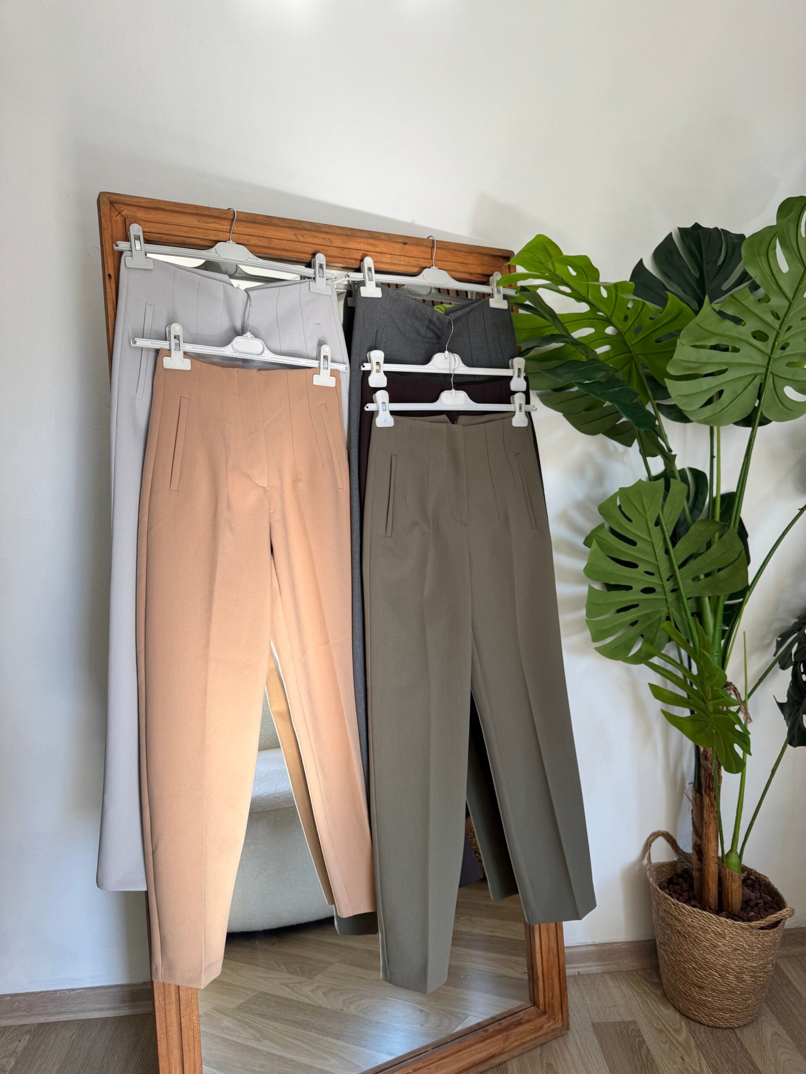 Yüksek Bel Pensli Havuç Kesim Kumaş Pantolon - Görsel 8