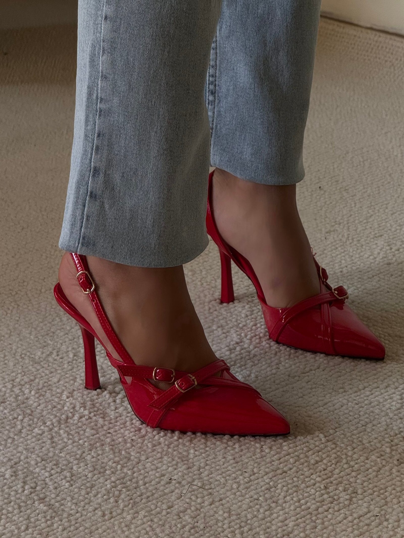 Kırmızı Rugan Toka Detaylı Slingback Stiletto