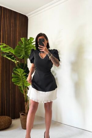 Kalp Yaka İnci Detaylı Piliseli Etekli Elbise