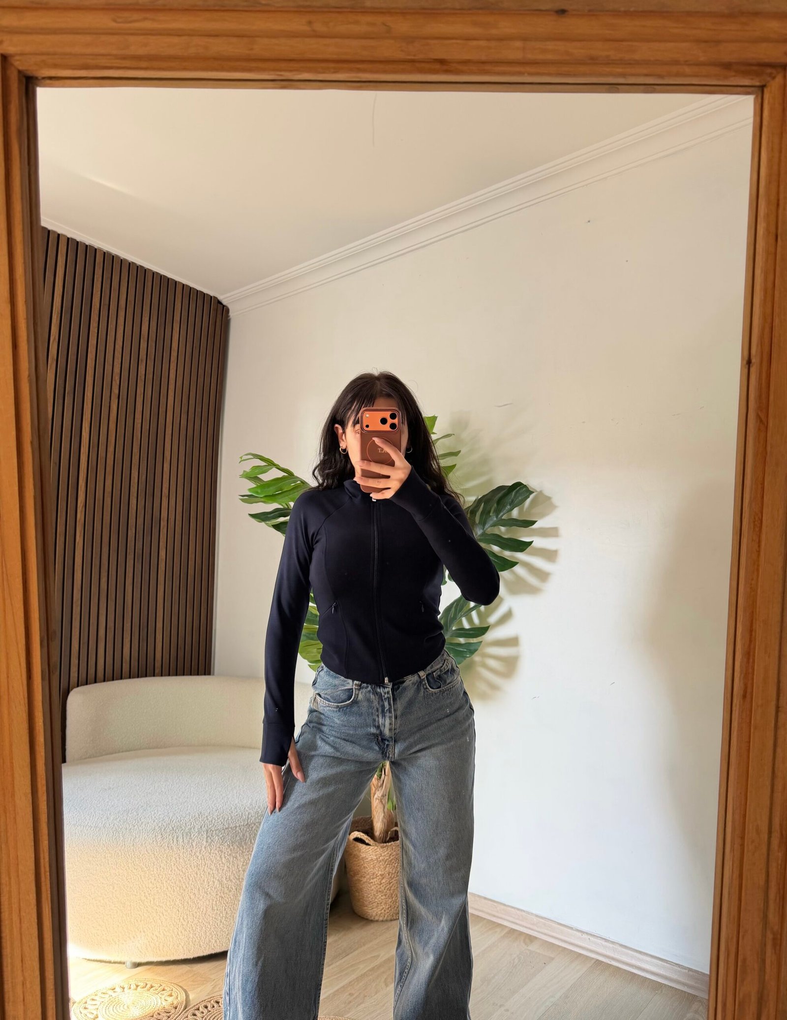 Tam Fermuarlı Parmak Geçirmeli Spor Ceket