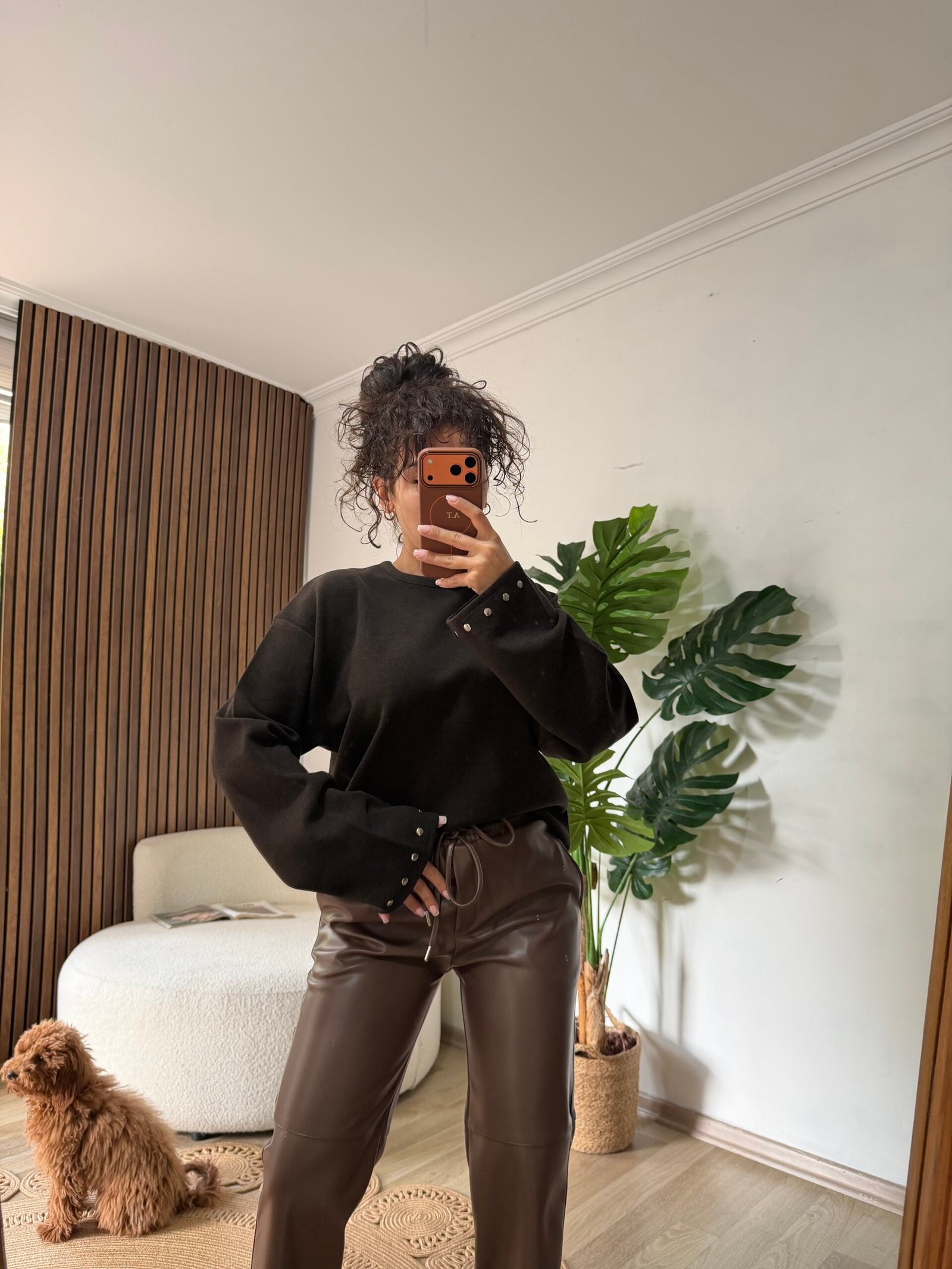 Kol Detaylı Işıltılı Taş İşlemeli Triko Bluz