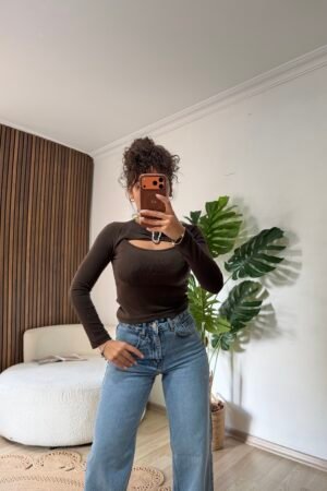 Göğüs Pencere Detaylı Aksesuarlı Body