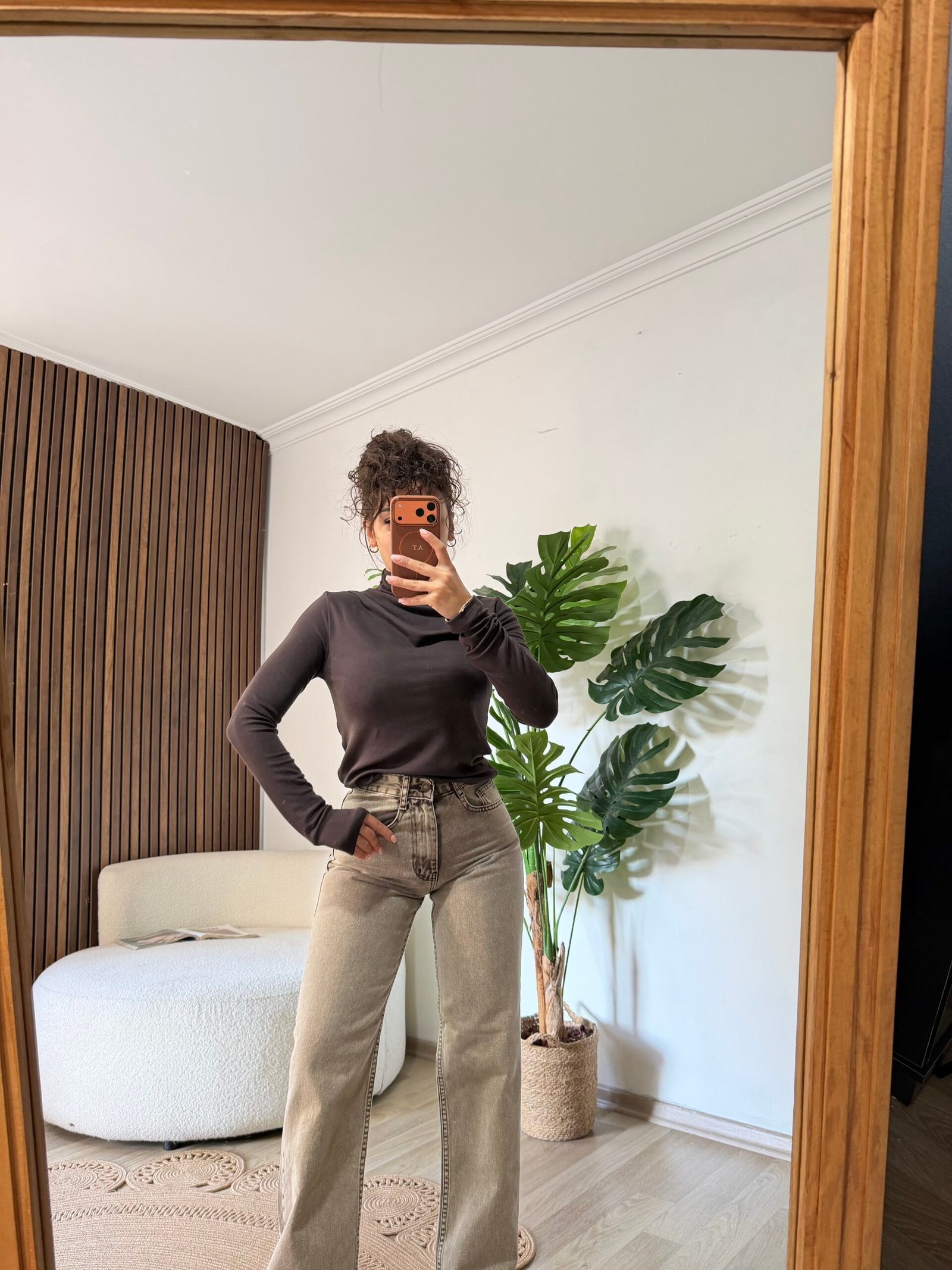 Tam Balıkçı Yaka Parmak Geçirmeli Body - Görsel 3