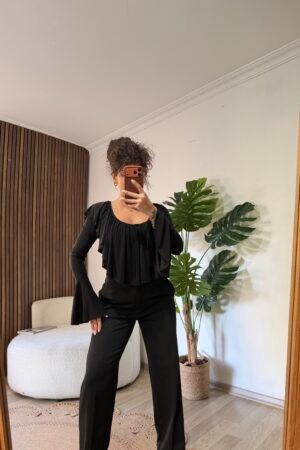 Piliseli Dokulu Uzun Kollu Çıtçıtlı Body