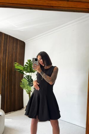 Siyah Dalgıç Kumaş Kloş Mini Elbise | Kolsuz, Sıfır Yaka