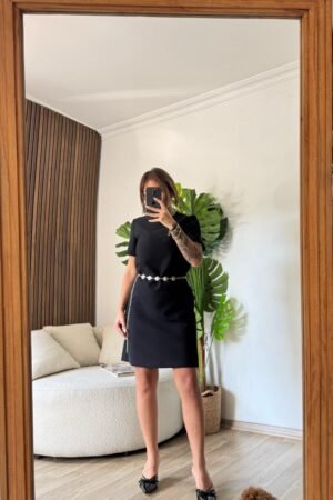 Siyah Kemer Detaylı Düz Kesim Mini Elbise | Kısa Kollu