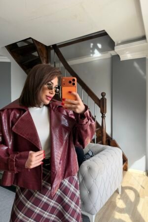 Parlak Kroko Desenli Siyah Deri Ceket