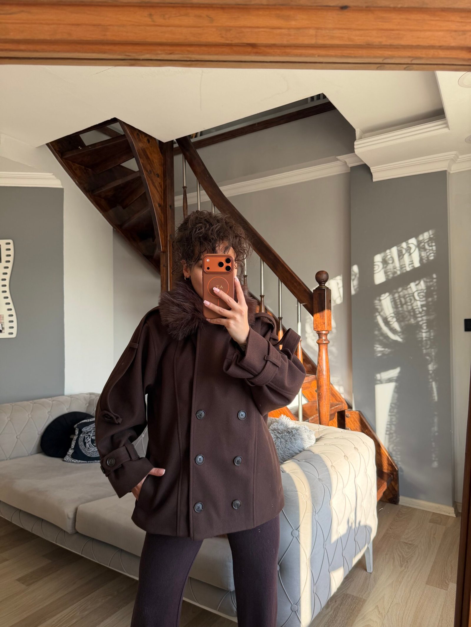 Yaka Kürklü Kruvaze Kaşe Kaban - Acı Kahve