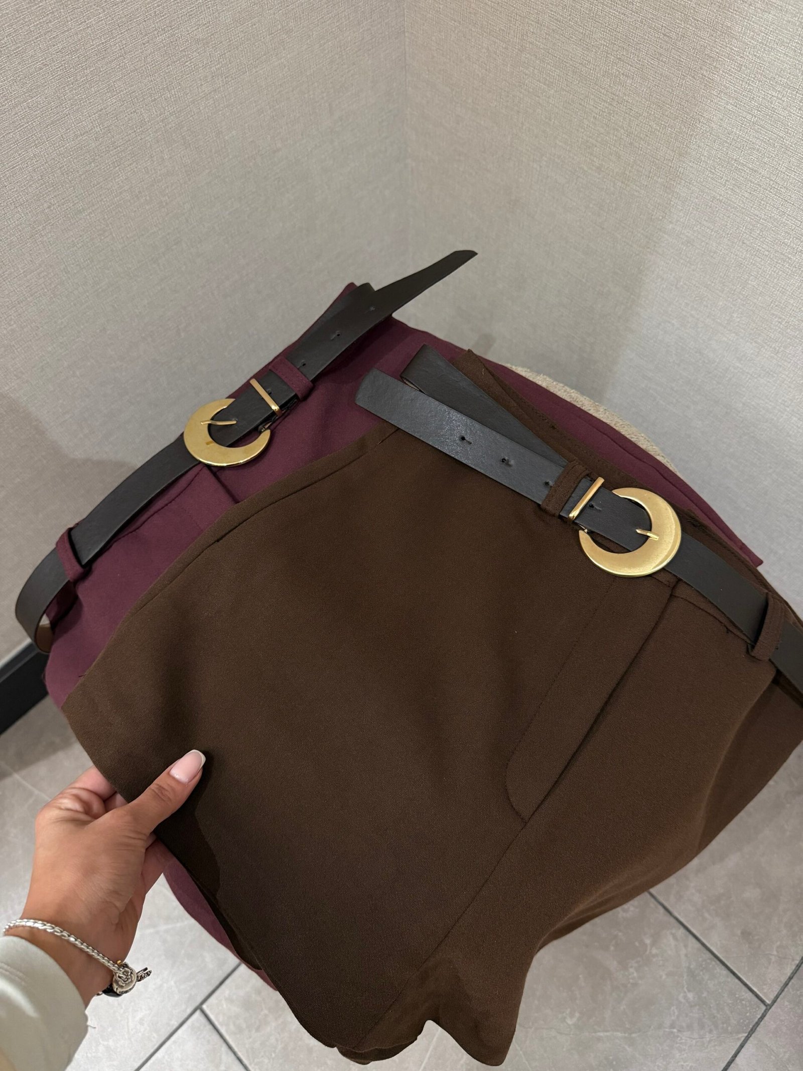 Kumaş kemerli şort etek - Görsel 2