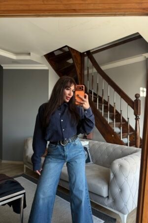 Dikey çizgili dokulu oversize gömlek