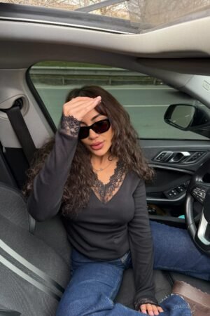 Uzun Kollu Dantelli body