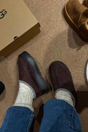 Nakışlı Yünlü Ayakkabı