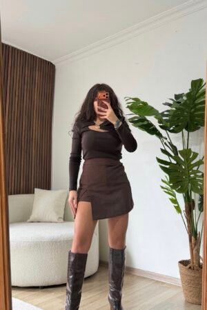 Yırtmaçlı Şortlu Etek