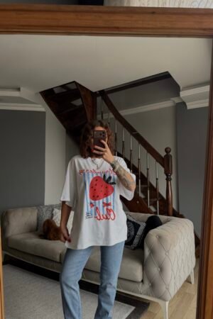 Baskılı Yandan Yırtmaçlı Oversize Tişört