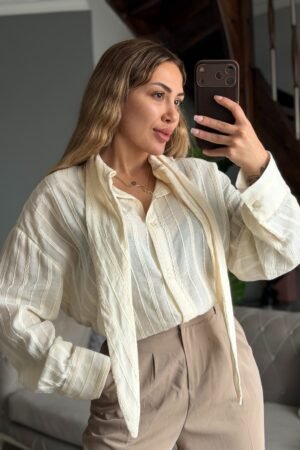 Keten Fular Detaylı Gömlek