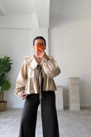 Fırfır Yaka Bağlamalı Crop Bluz